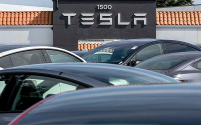Tesla’s Retail Fans Buy the Stock at a Pace Never Seen Before